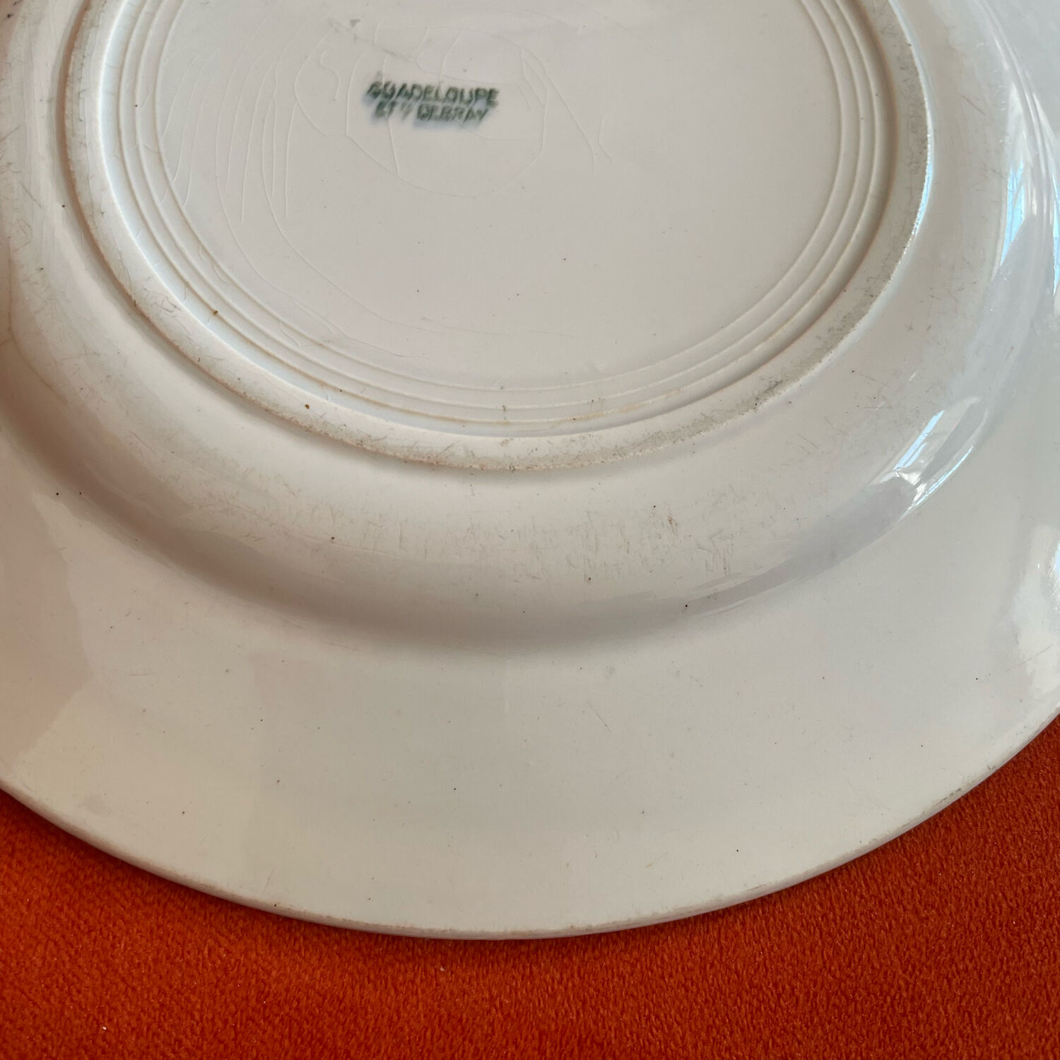 Serving dish in Iron Earth. Debray model institution Guadeloupe