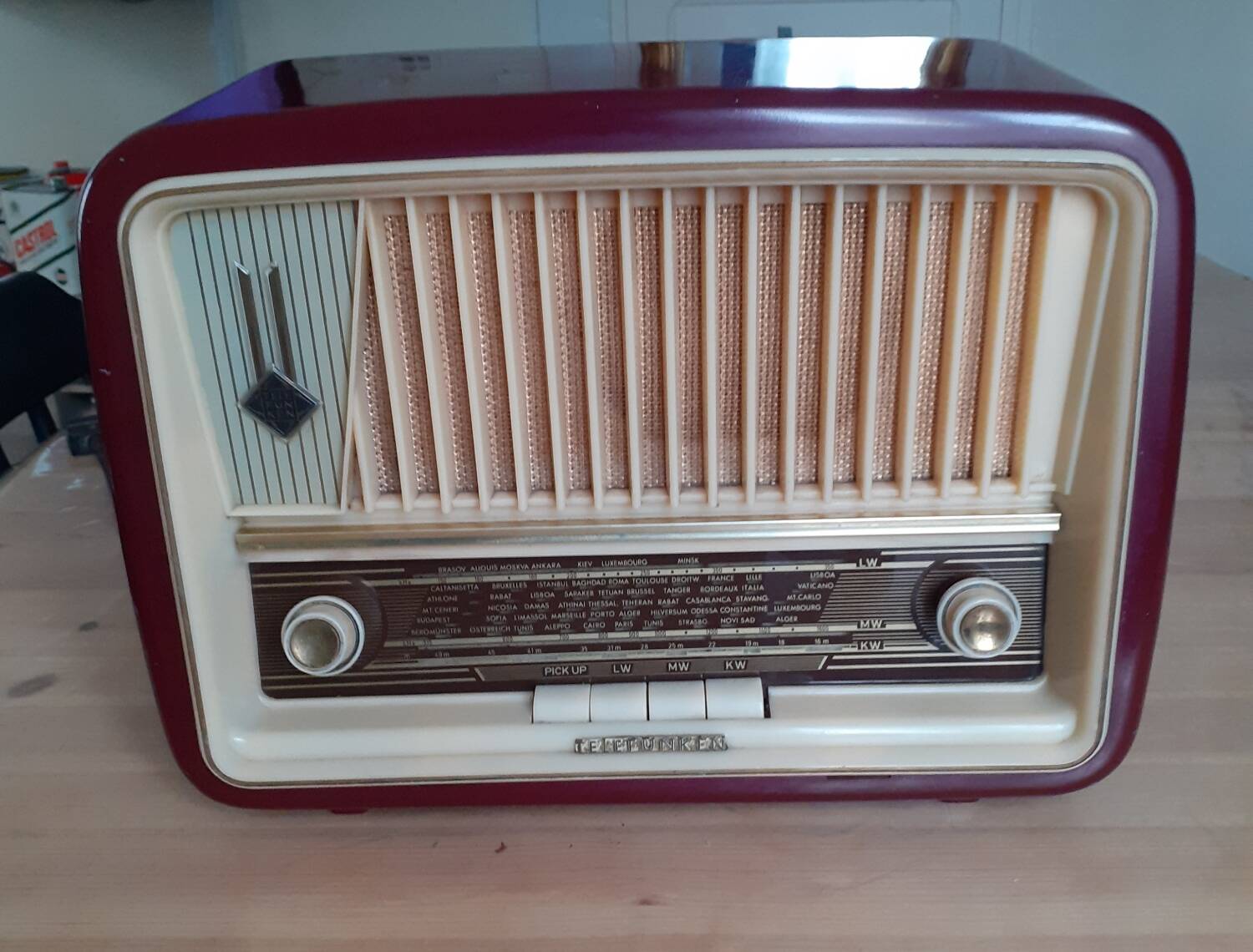 Old telefunken radio