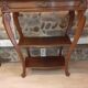 Console en noyer de style Louis XV