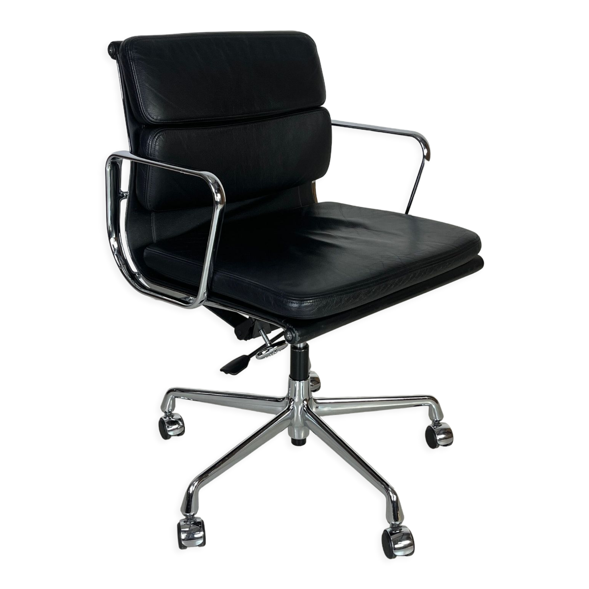 Eames Vitra for Herman Miller black leather Soft Pad Group chair