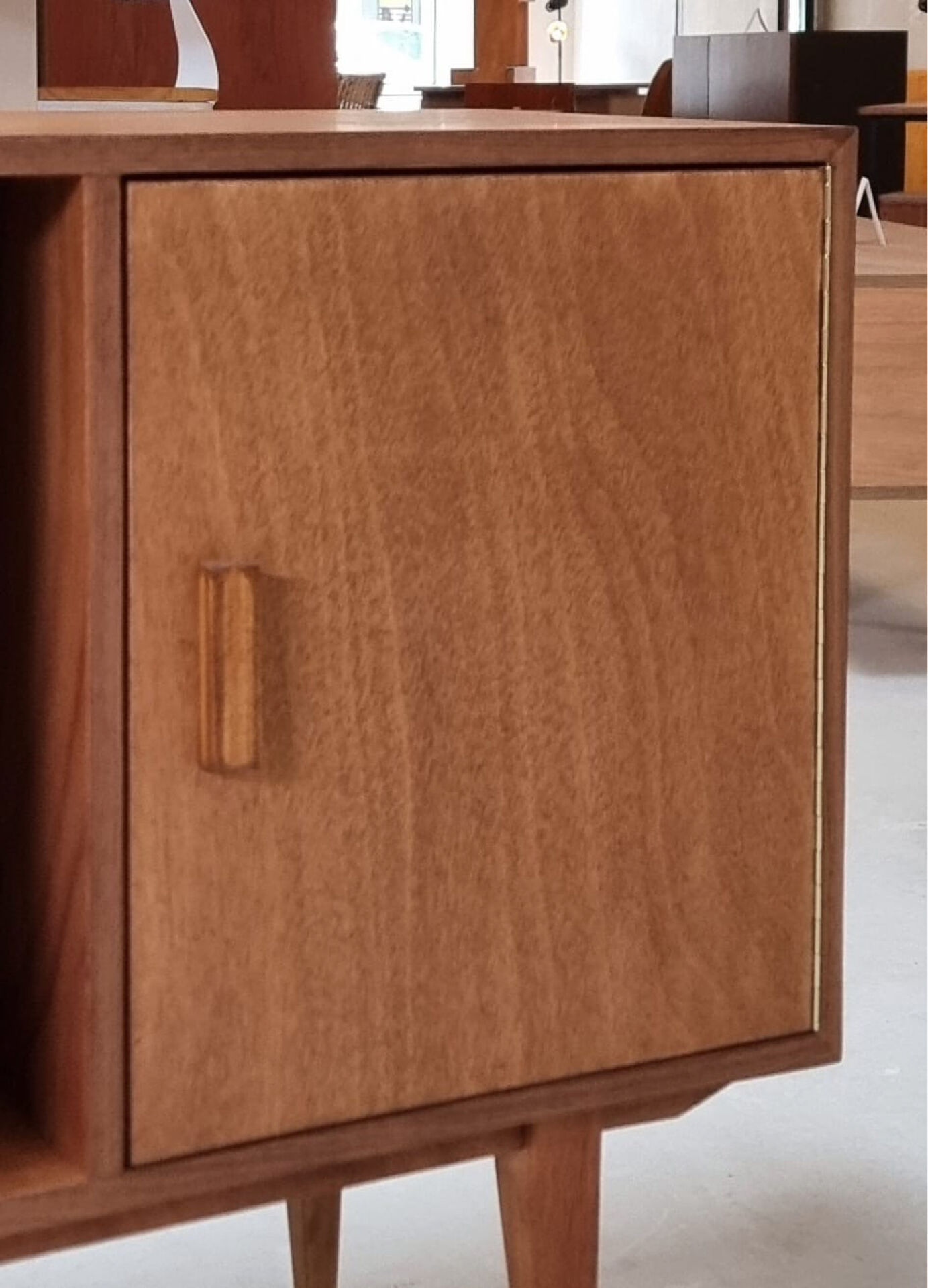 Vidar record cabinet