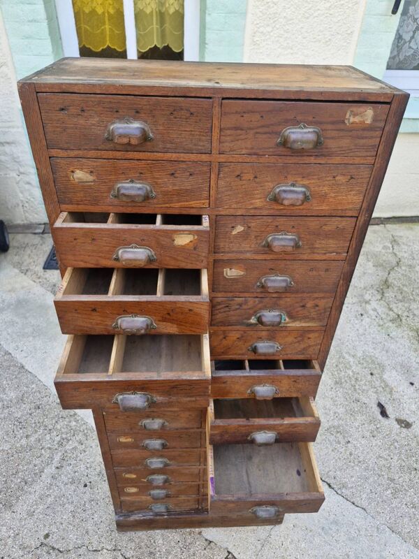 Ancien meuble de métier à 28 tiroirs en chêne – meuble d'atelier