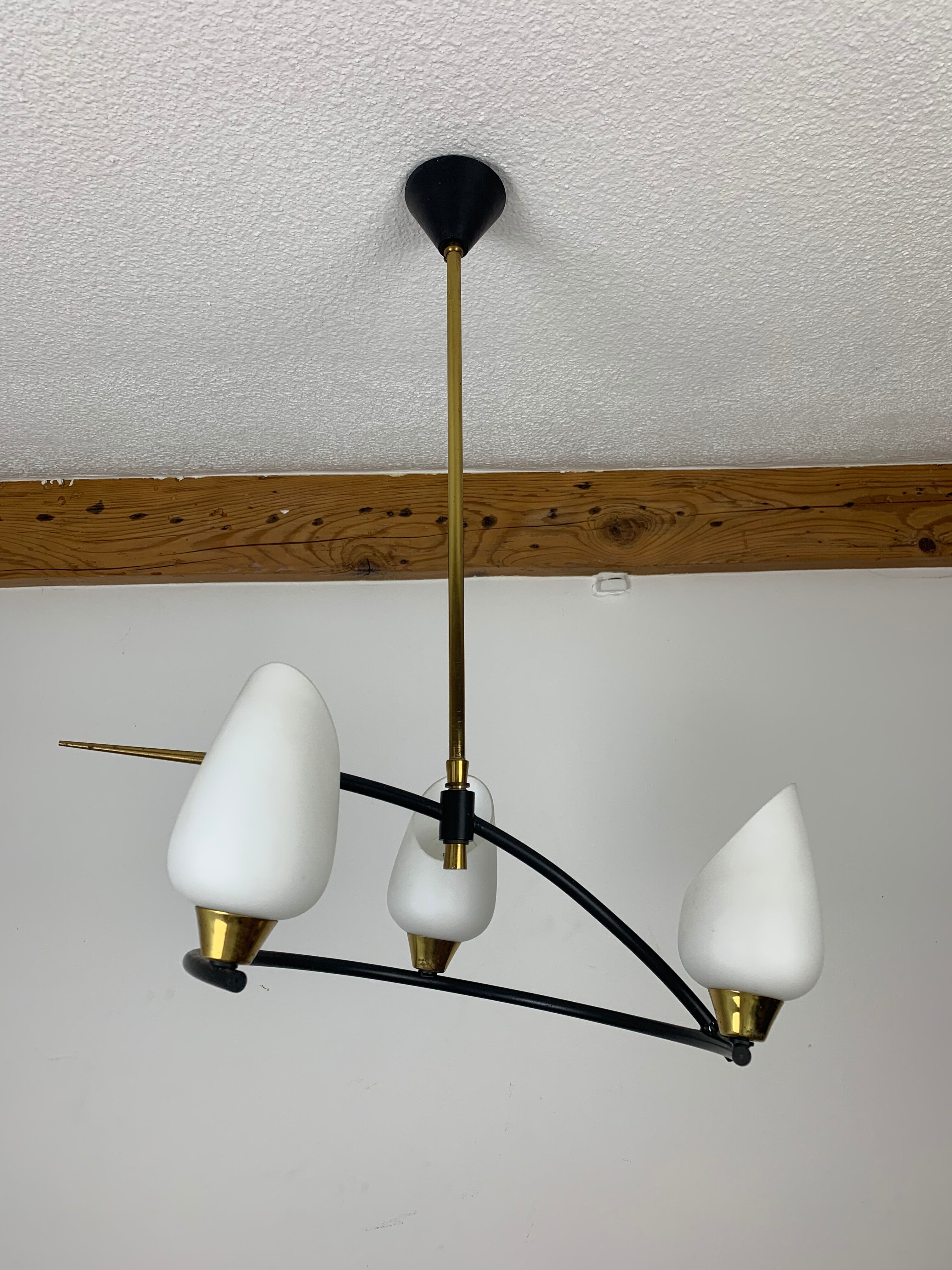 Arlus house chandelier 3 burners, opalines and brass, 50s