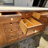 Meuble banque ou comptoir de métier a tiroirs et autres de Pharmacie