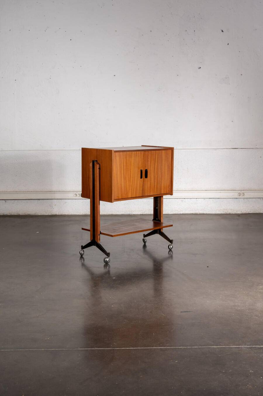 Occasional furniture on wheels