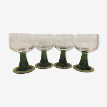 Set of 4 glasses of white wine from Alsace