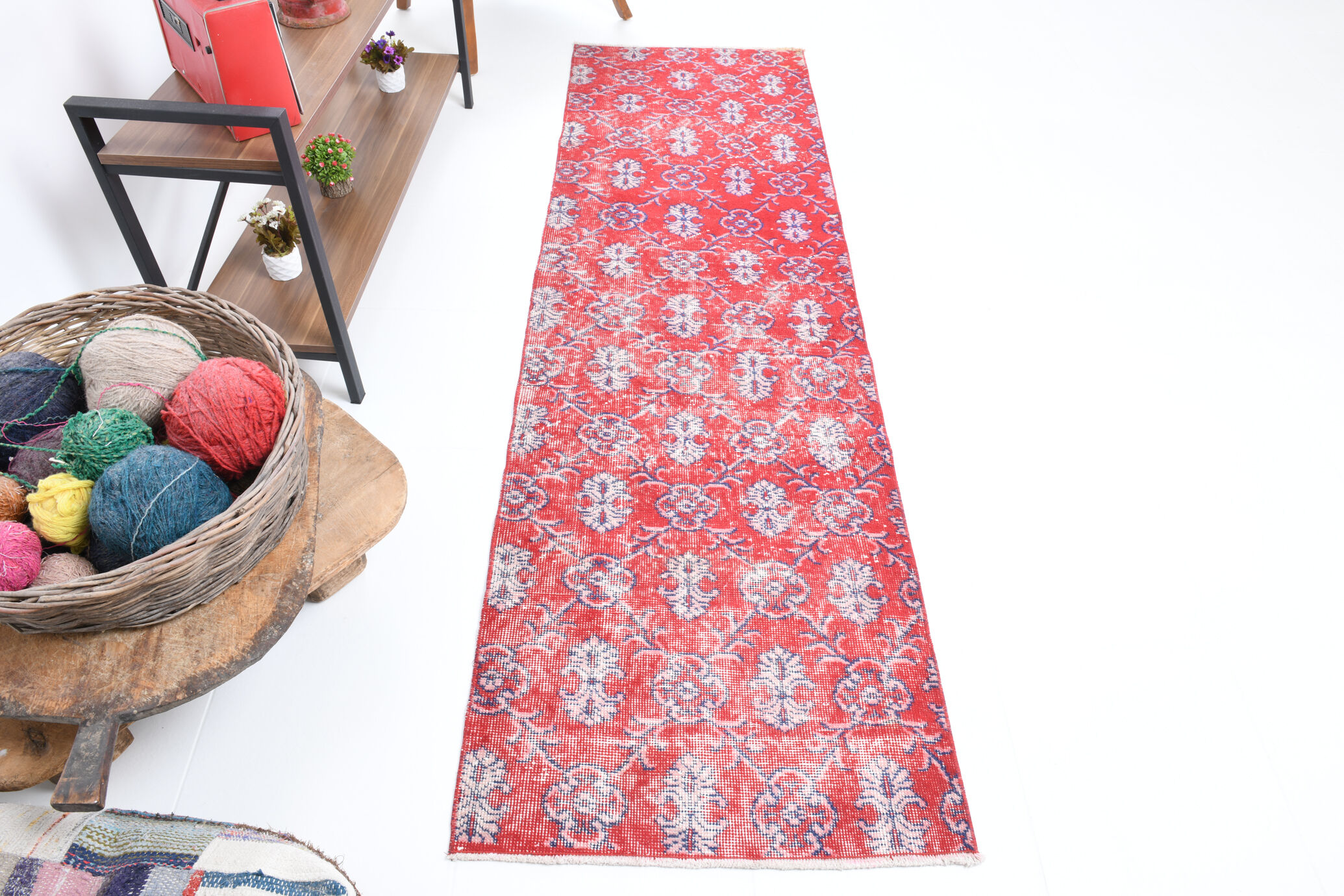 2x8 red classic vintage runner rug, 245x73cm