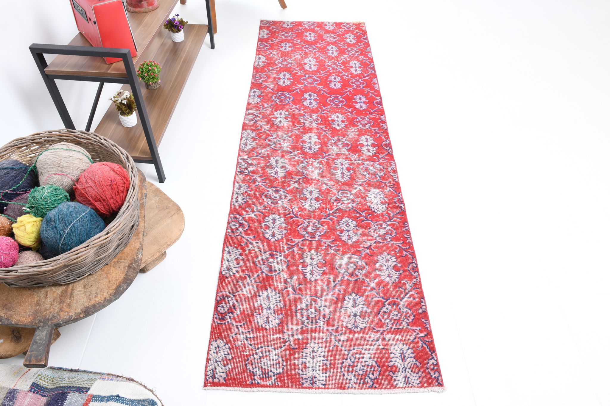 2x8 red classic vintage runner rug, 245x73cm