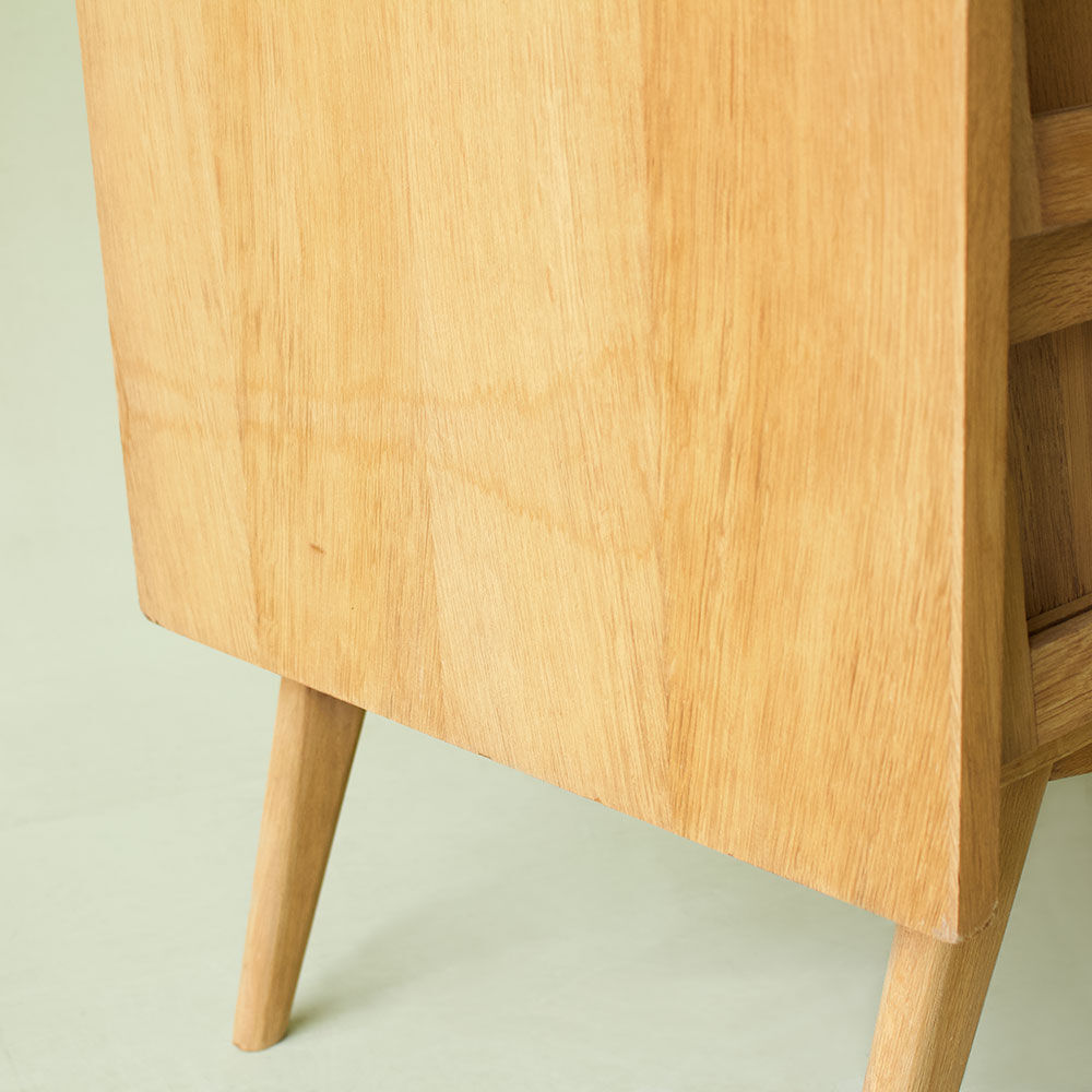 Chiffonier feet compass