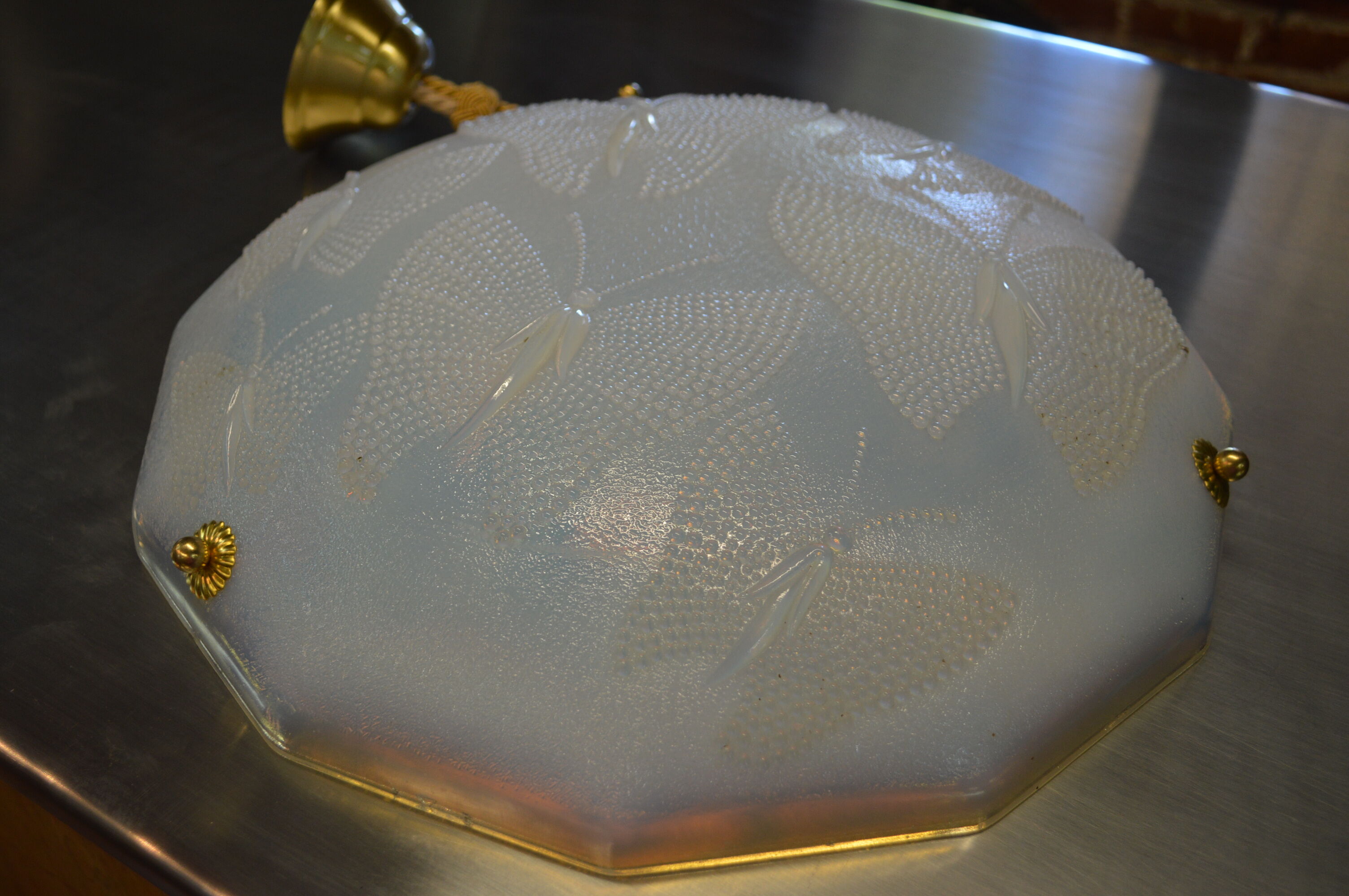 Art deco printed opalescent glass suspension decorated with butterflies