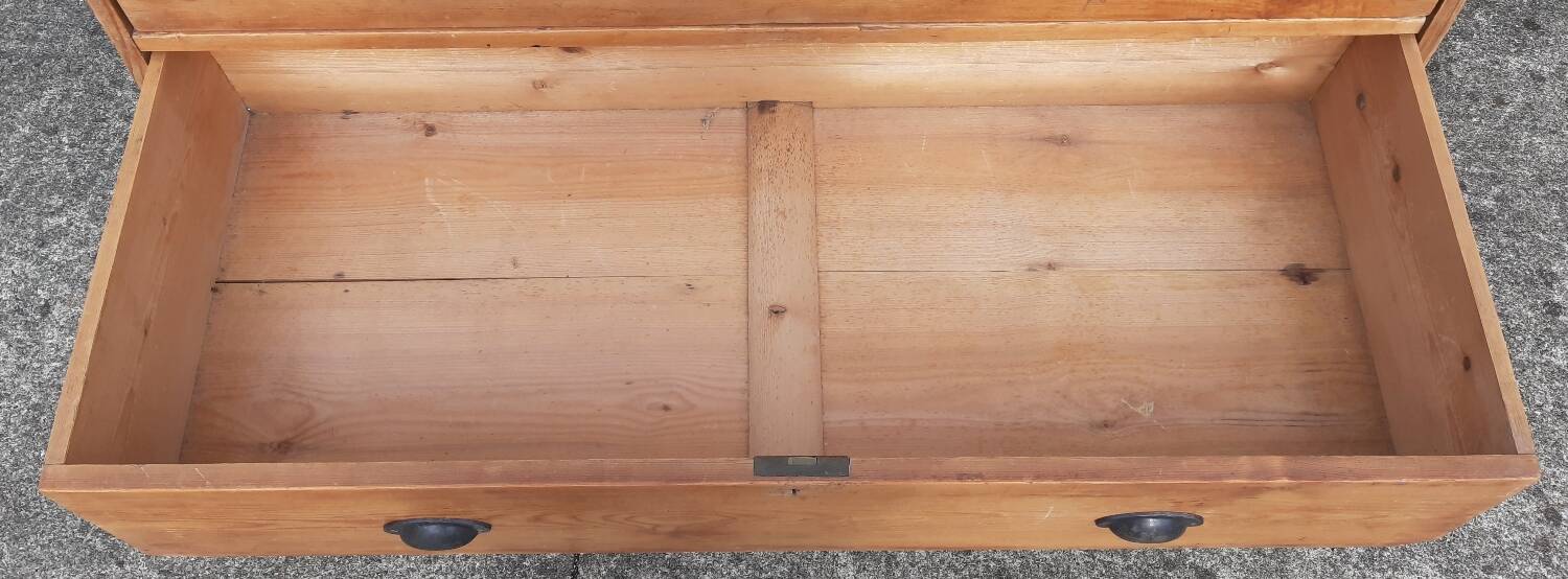 Commode ou meuble à tiroirs