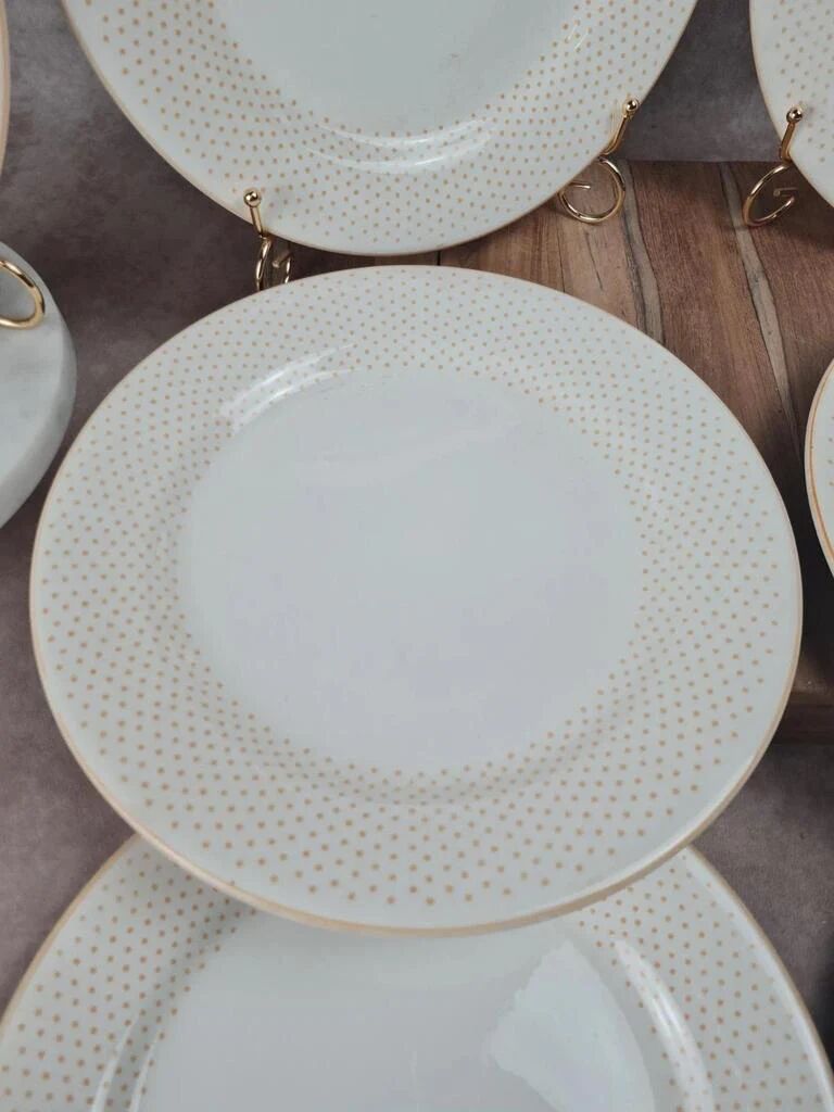 Assiettes Gien modernistes à pois dorés – lot de 9