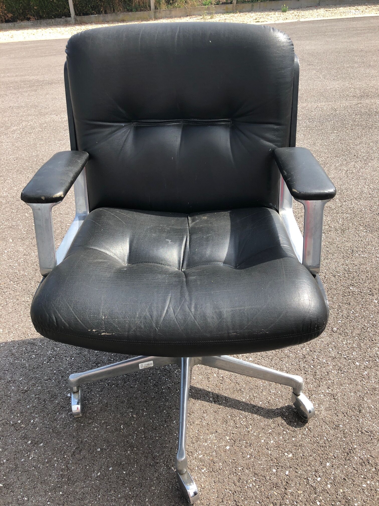 P128 office chair edited by tecno italy