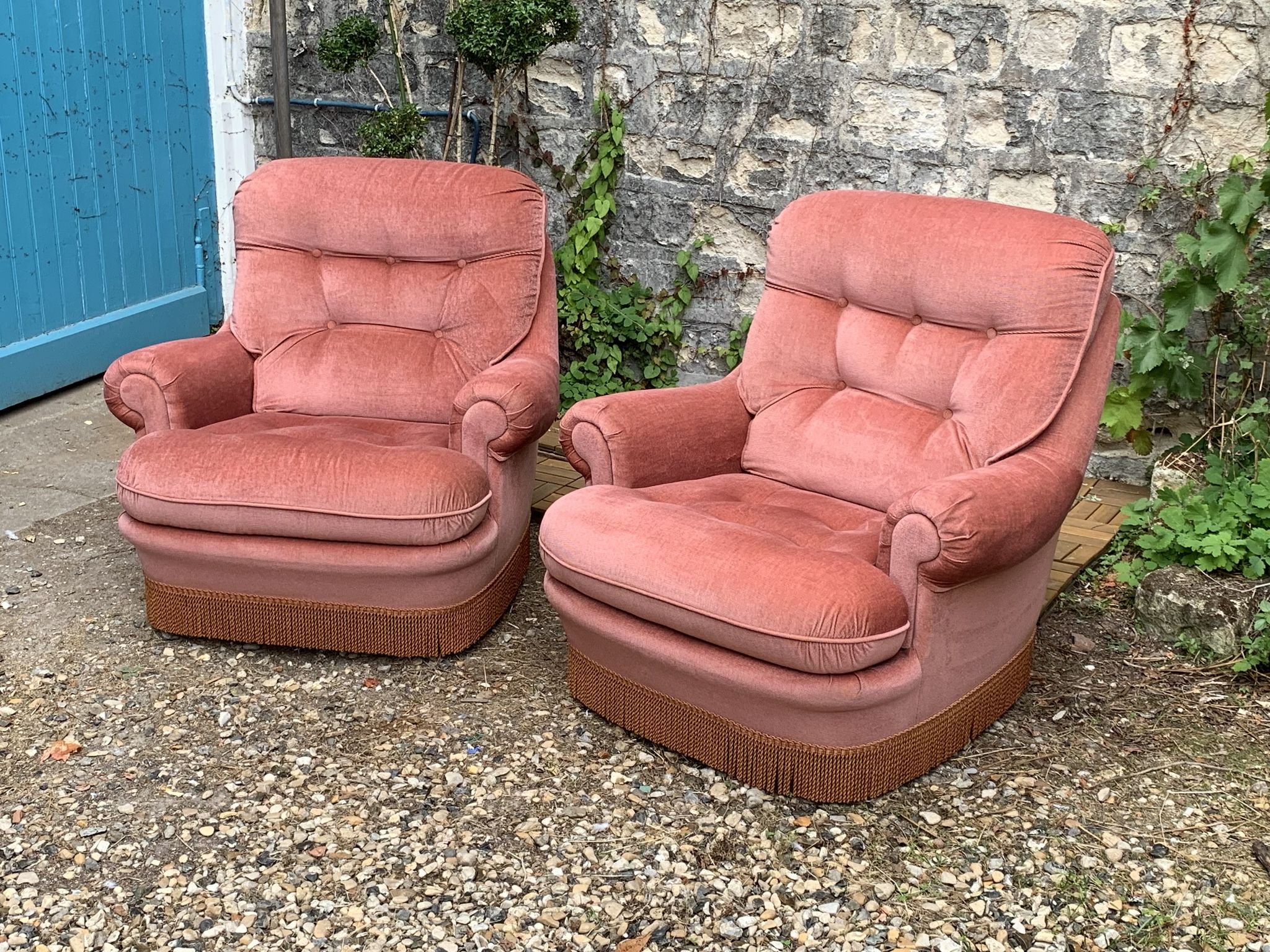 Pair of pink tufted velvet frog chairs 1970