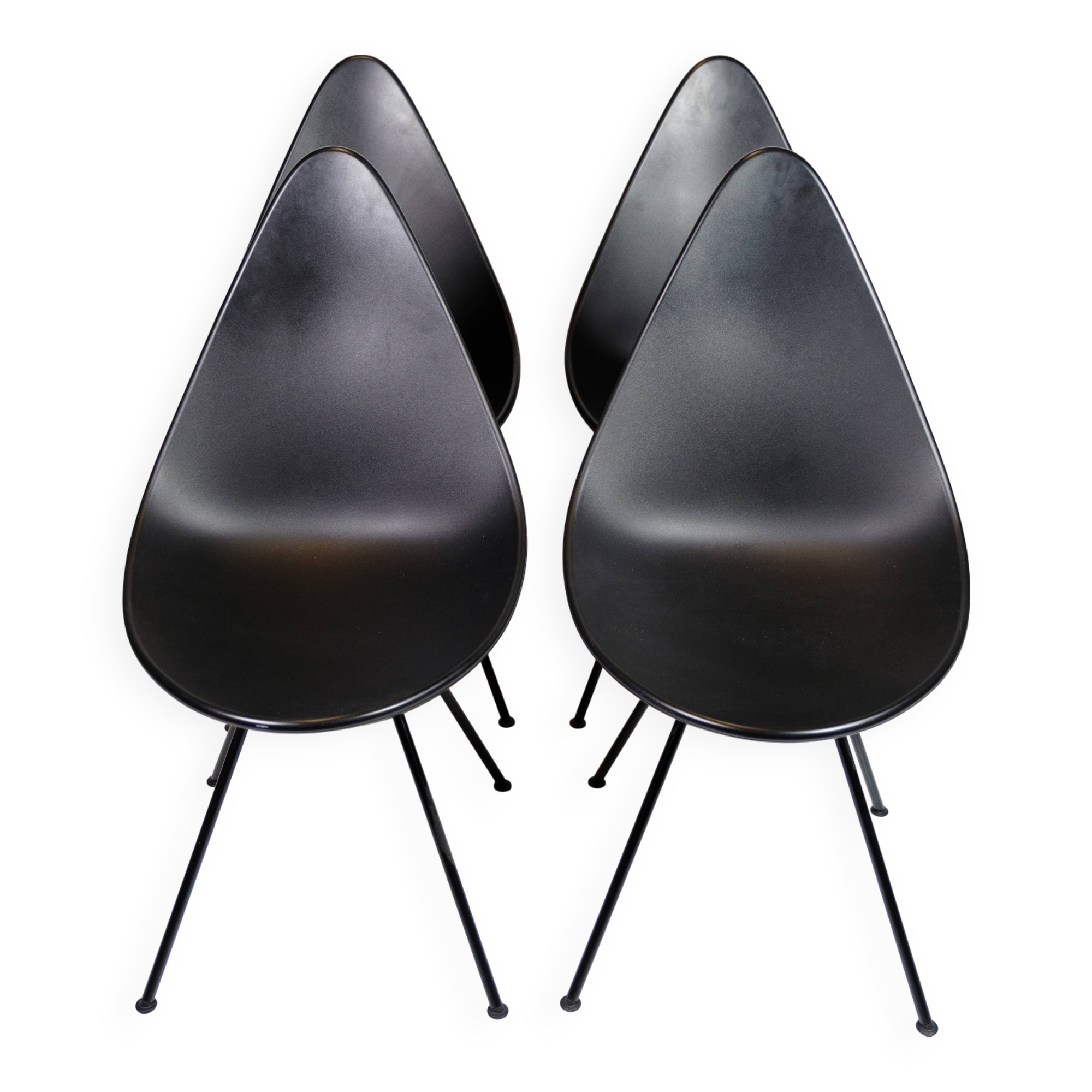 Set Of Four Dining Chairs Model 3110 Made In Black By Arne Jacobsen For Fritz Hansen From 2016s