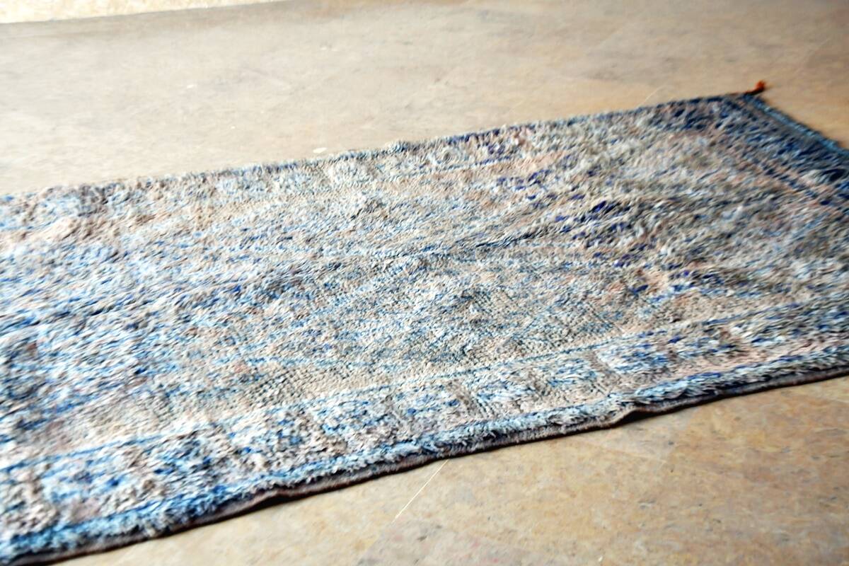 Moroccan Berber carpet Beni Mguild vintage 247 x 140 cm