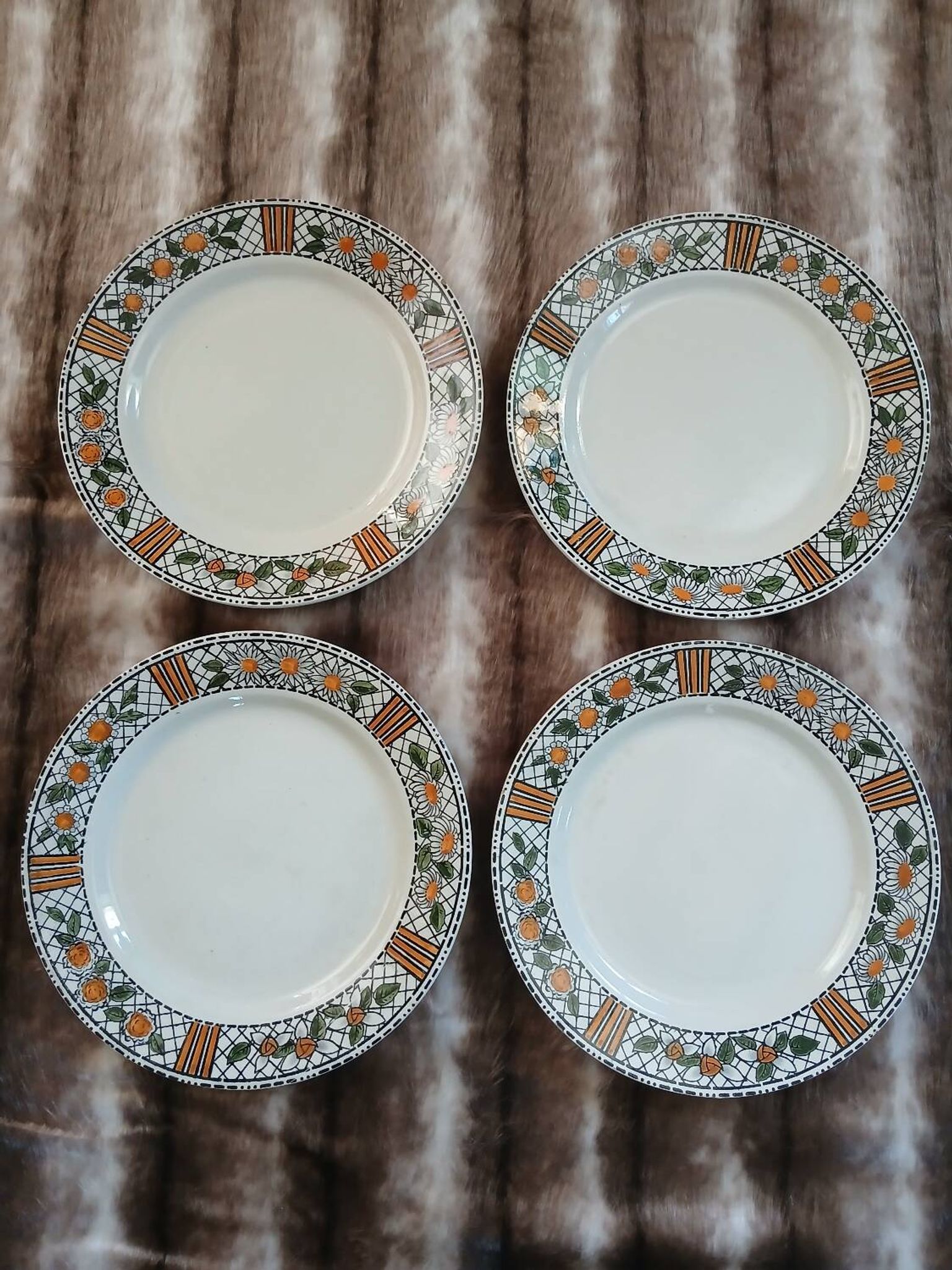 4 antique flat plates "Élisabeth"