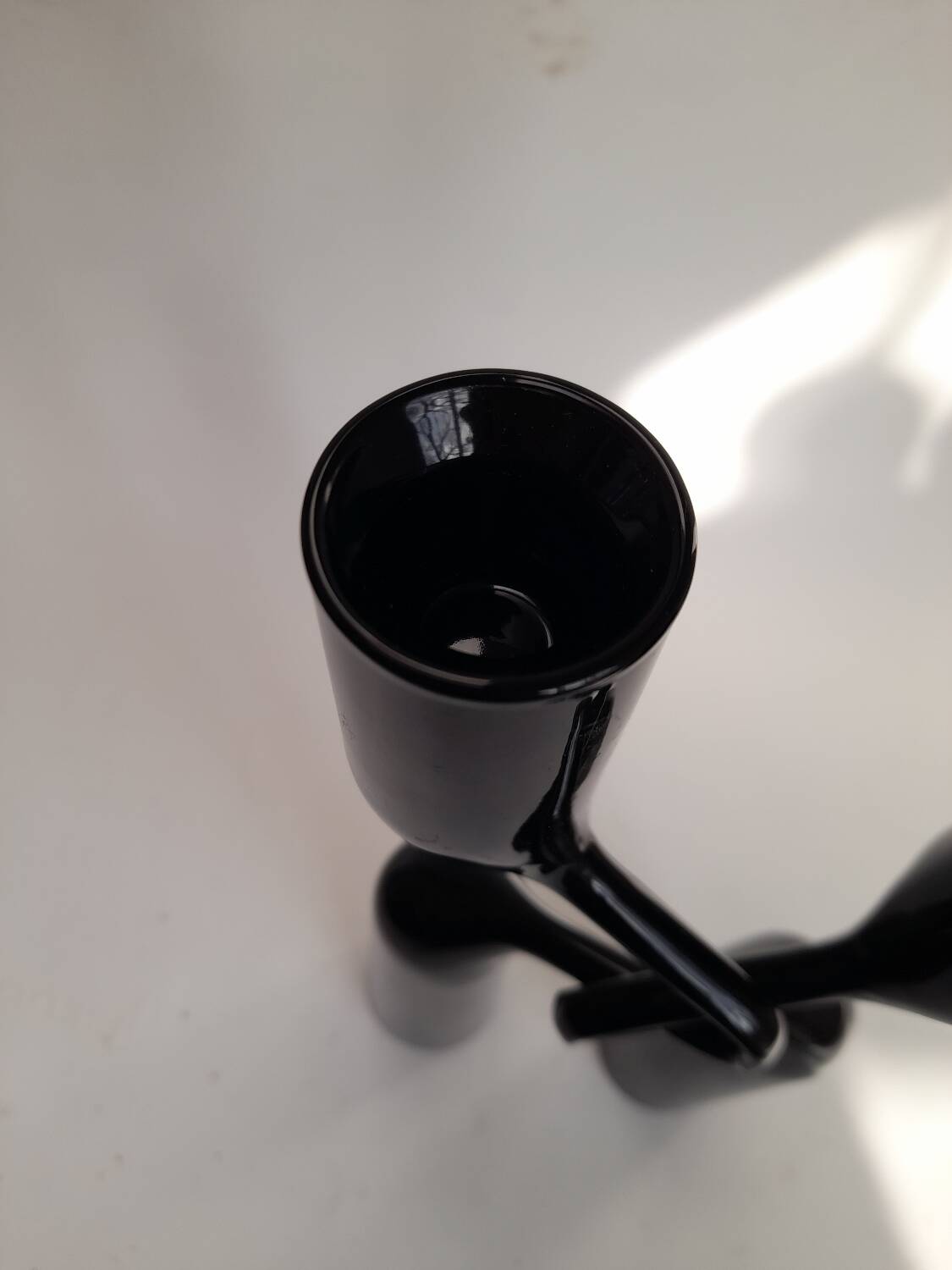 Paire de bougeoirs Tango noir par Mikaela Dörfel pour Menu