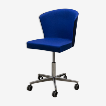 Swivel chair from Cider in electric blue fabric