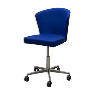 Swivel chair from Cider in electric blue fabric