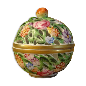 Candy pot rot porcelain Herend Hungary decoration strawberry flowers