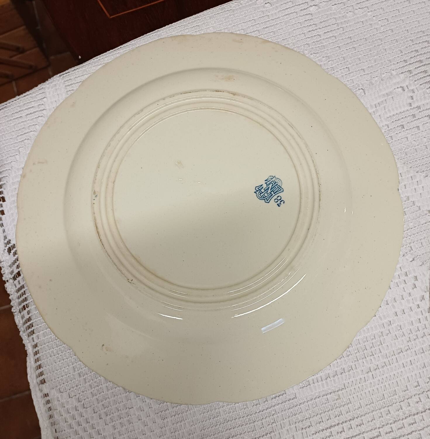 2 Gien Ironstone Flat Plates