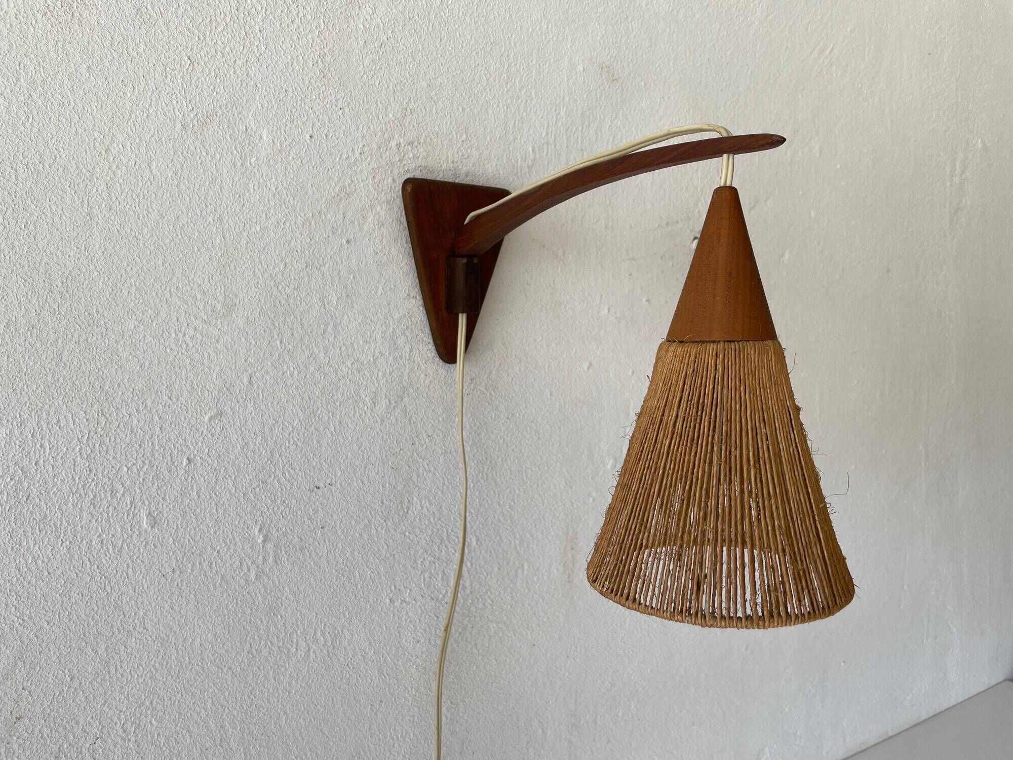Teak wall lamp with natural ropes by Ib Fabiansen for Fog & Mørup, 1960s, Denmark.