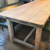 Farm table