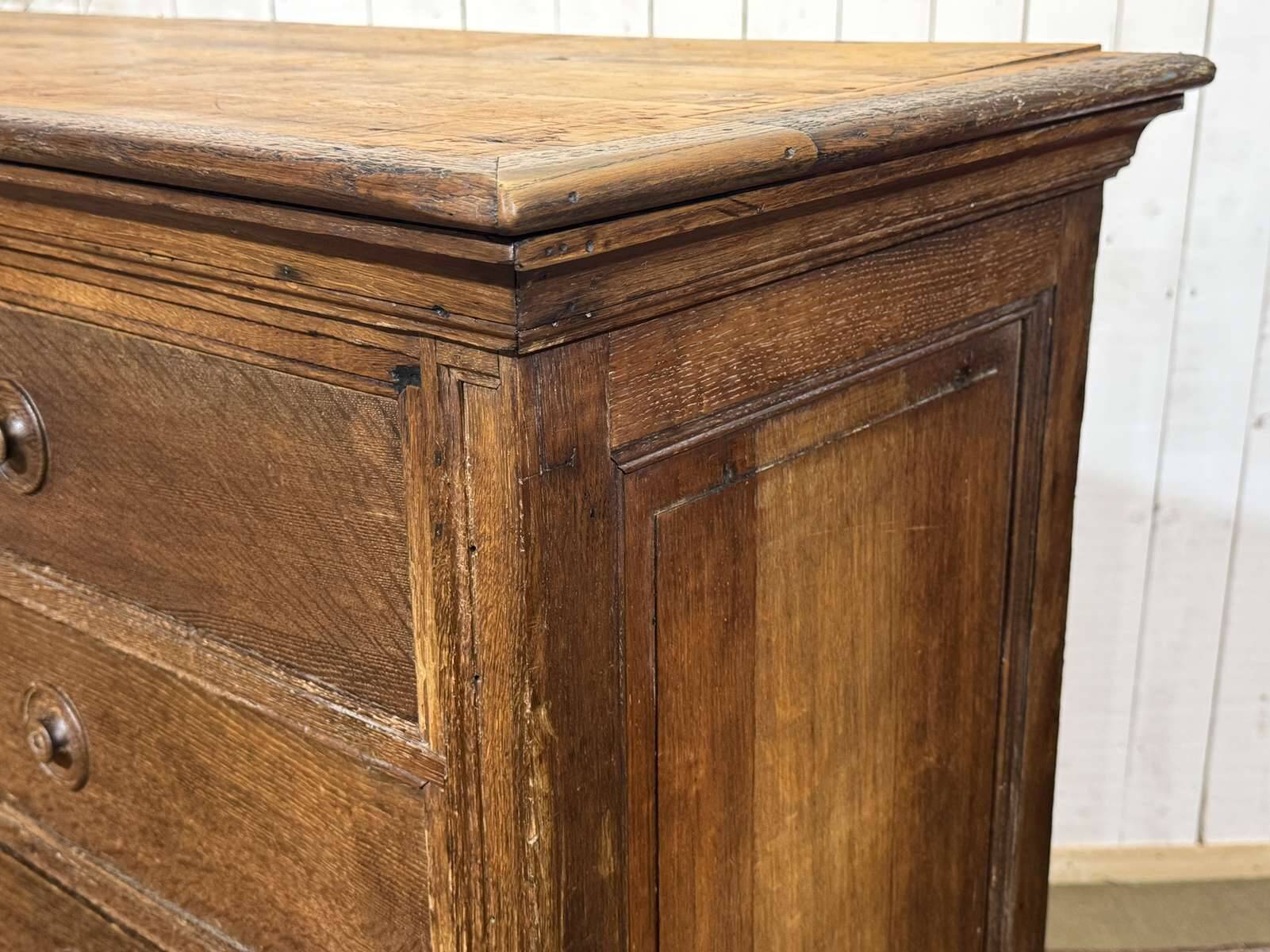 Notary's cabinet with 18 drawers in oak and fir from the early 20th century.