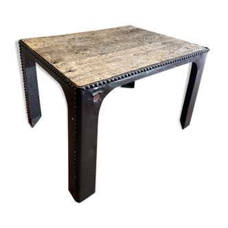 Industrial dining table creation