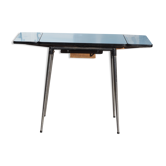 Expandable table in formica