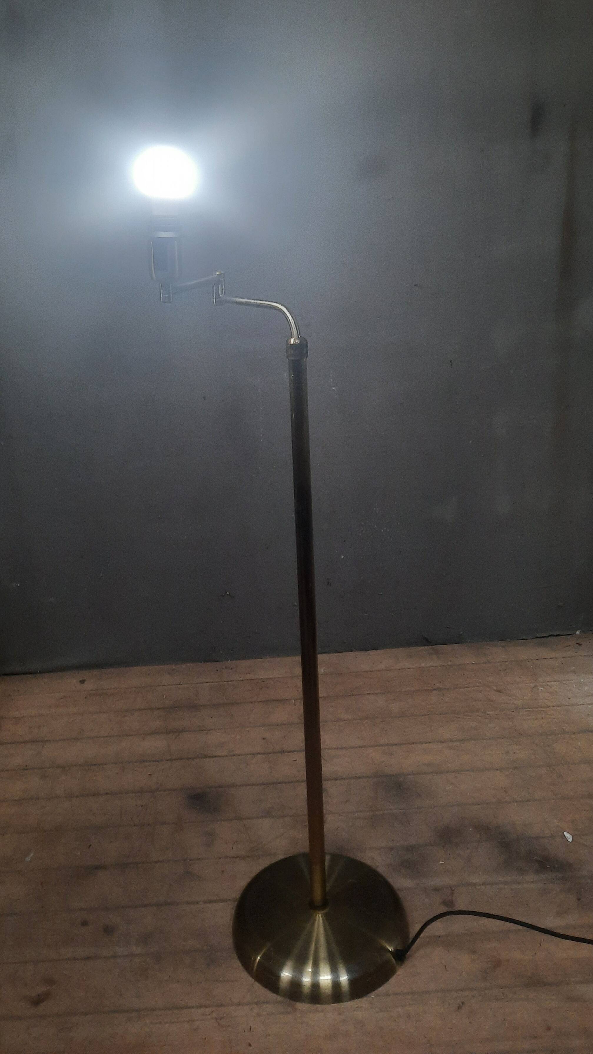 Adjustable height reading stand