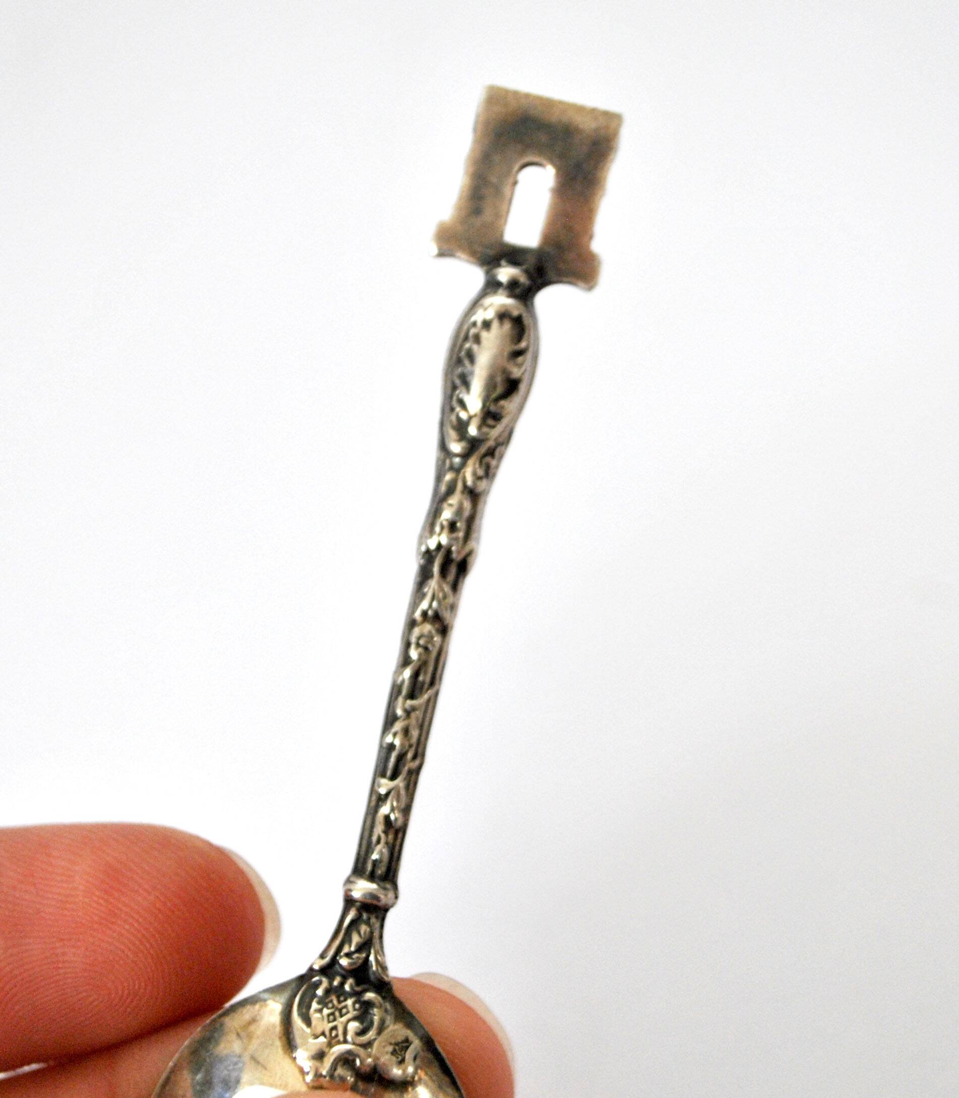 Paris souvenir collector's spoon in SOLID SILVER Minerva Arc de Triomphe