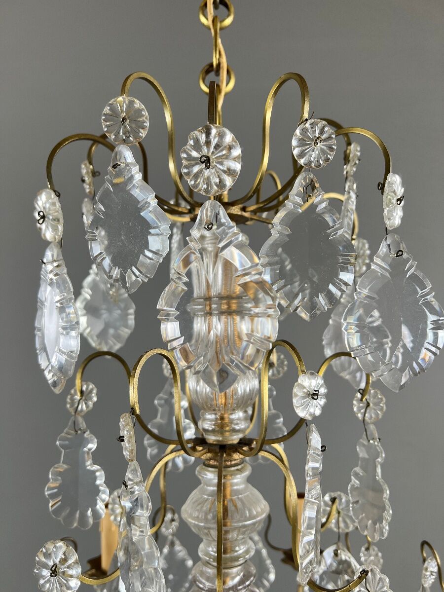 Bronze and crystal chandelier with pendants, Louis XV style, 20th century.