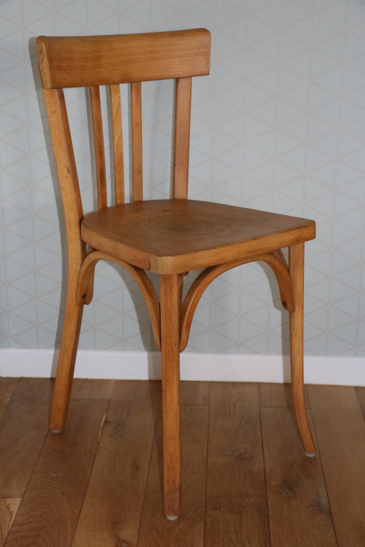 Set of 8 classic Baumann chairs 1950 light beech