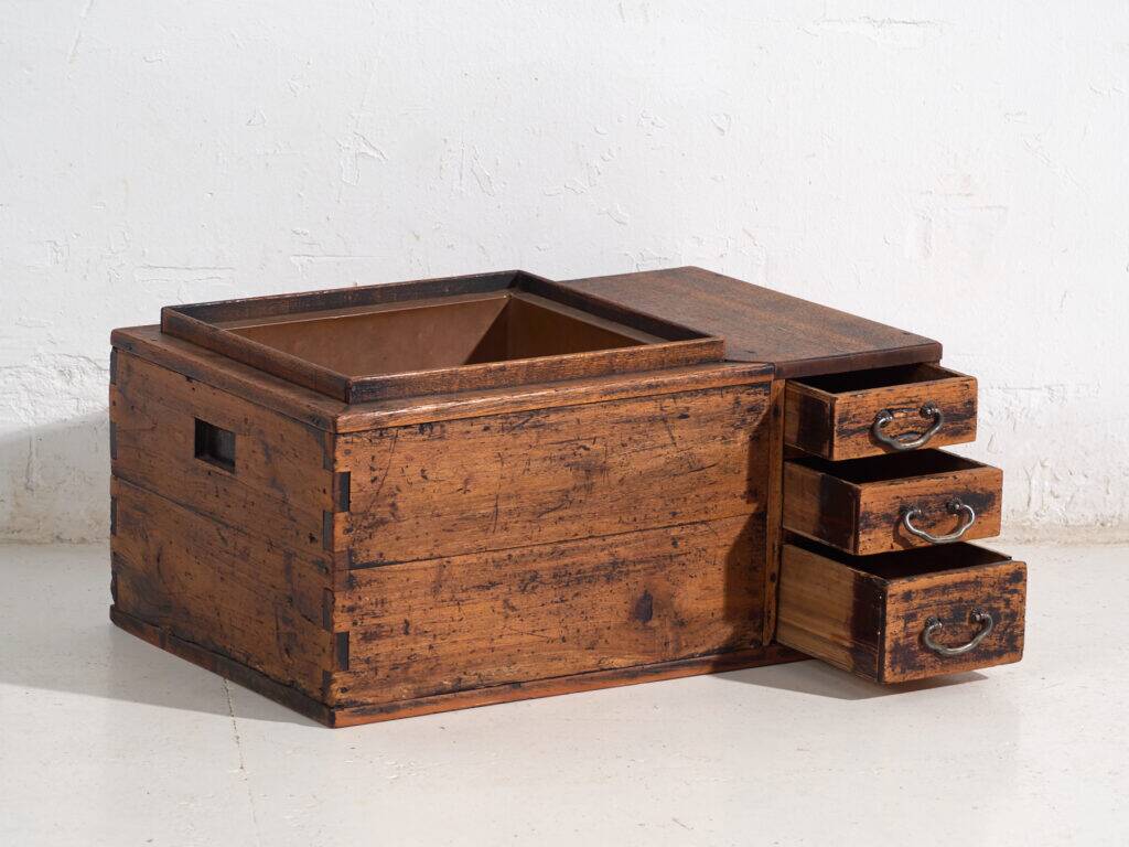 Small antique Japanese chest with drawers – Meiji / Showa period (c.1890-1945) #93