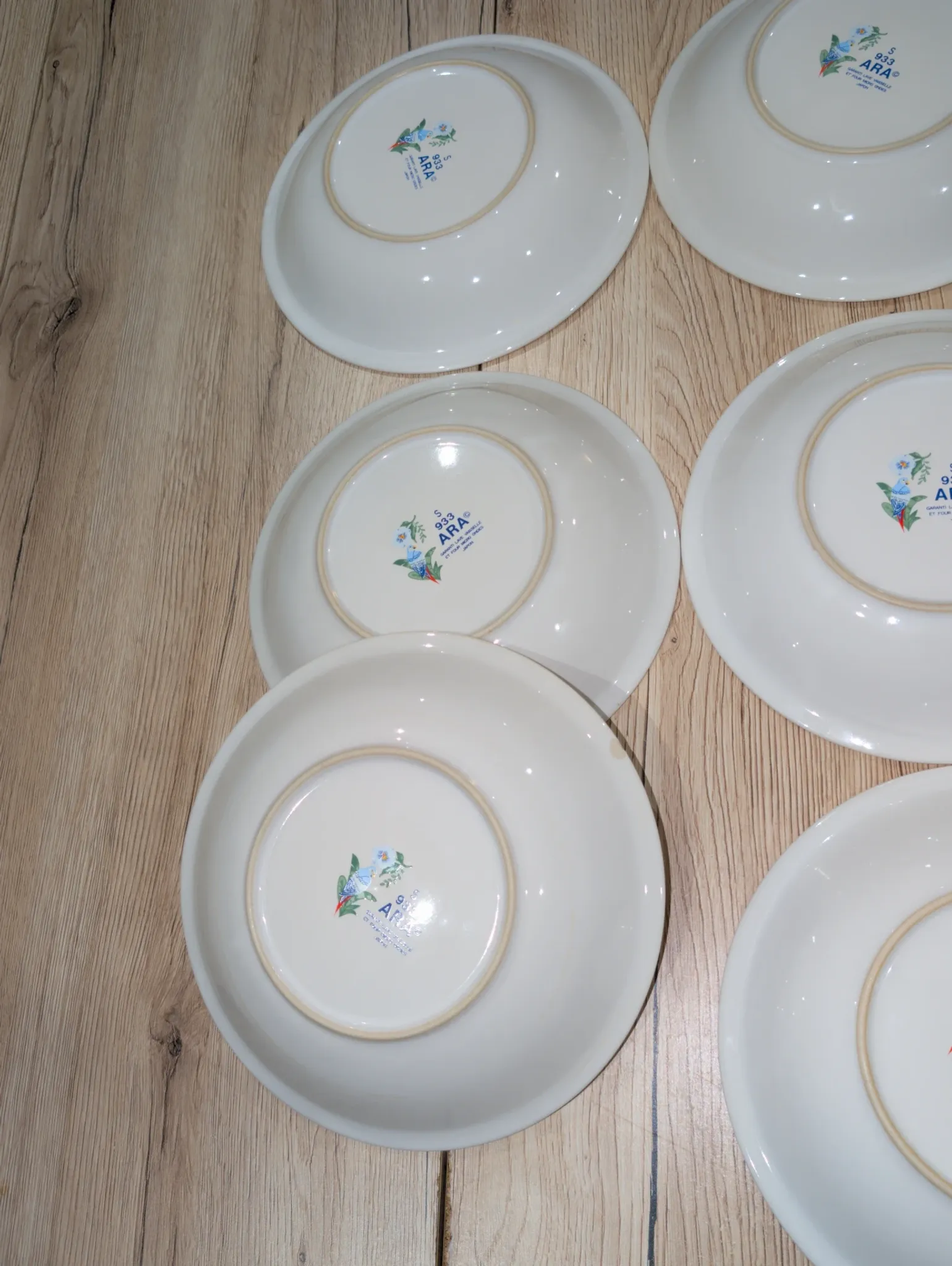 Lot 9 Deep Plates Porcelain Japan ARA S 933 Parrot & F Decor
