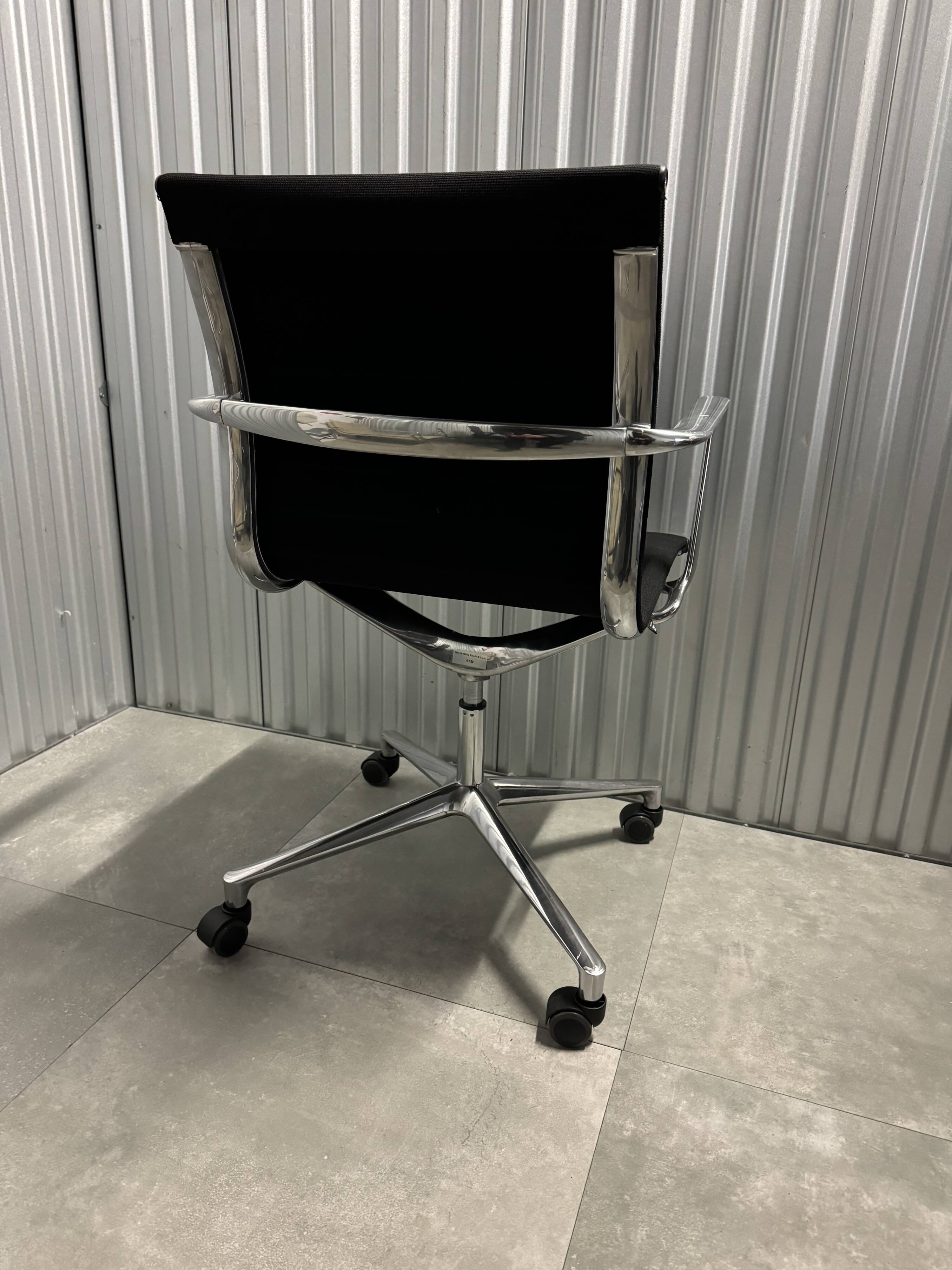 Icf office chair una chair black fabrics