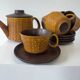 Ceramano tea service "Epsilon" from the 1960s with a raised geometric pattern.