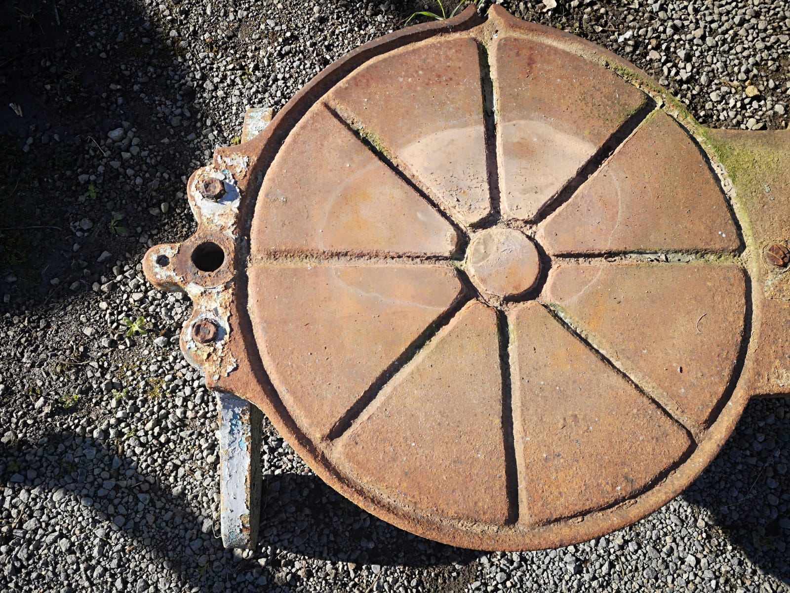 Coffee table / old oil press bench