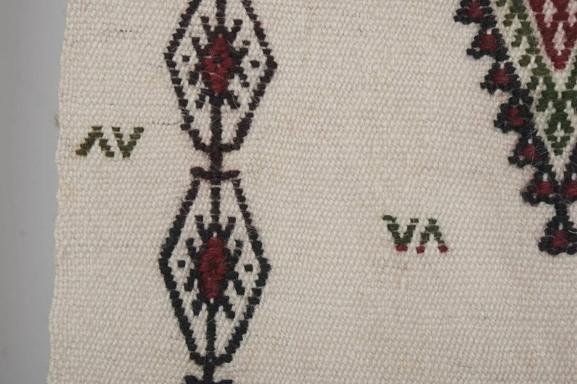 Vintage Turkish kilim, handwoven, 94x215 cm.
