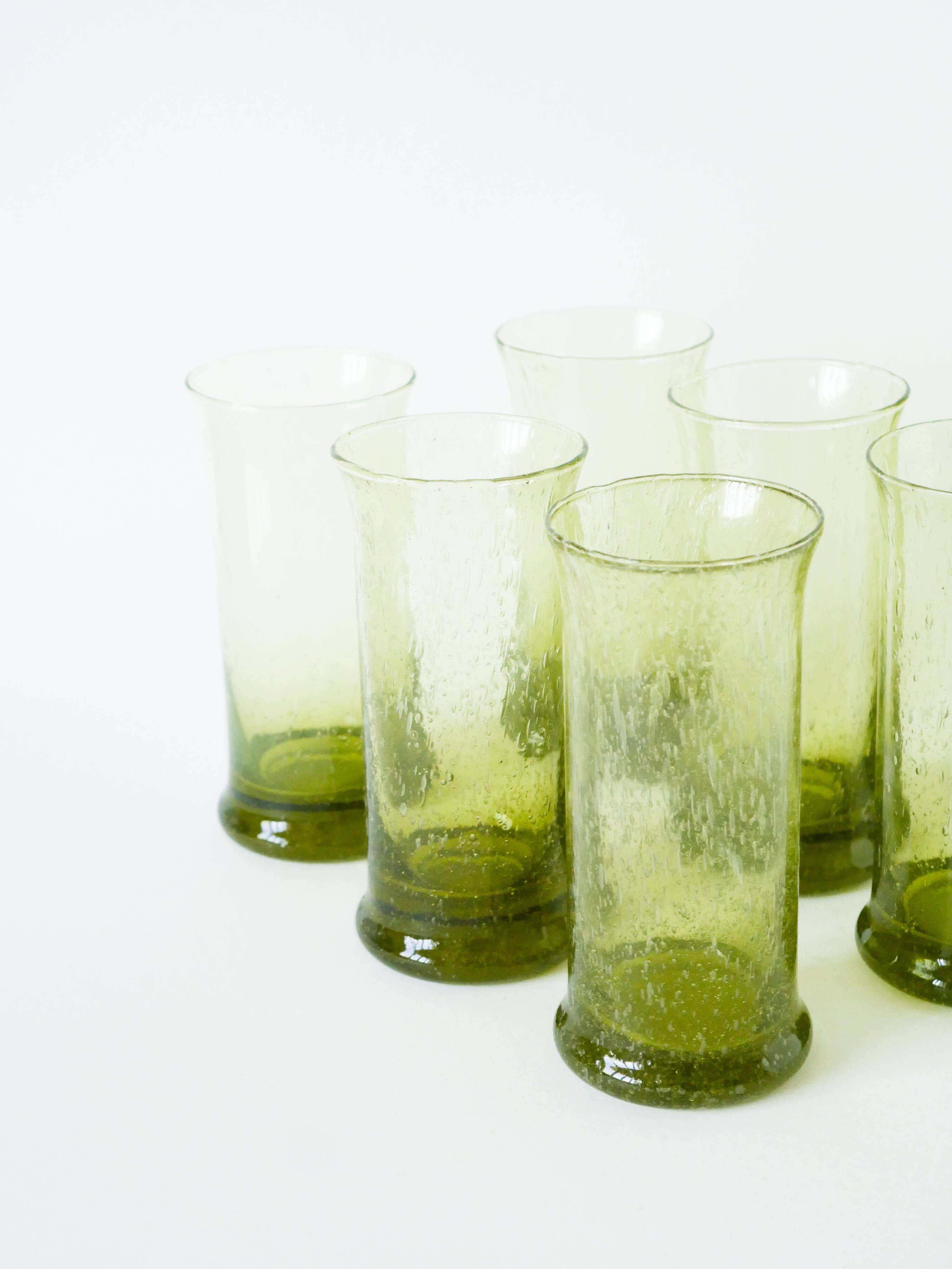 Service à orangeade en verre bullé de Biot, Long Drink, vert, 1960