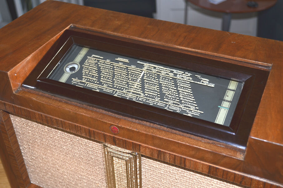 Radio philips mono button 750 has