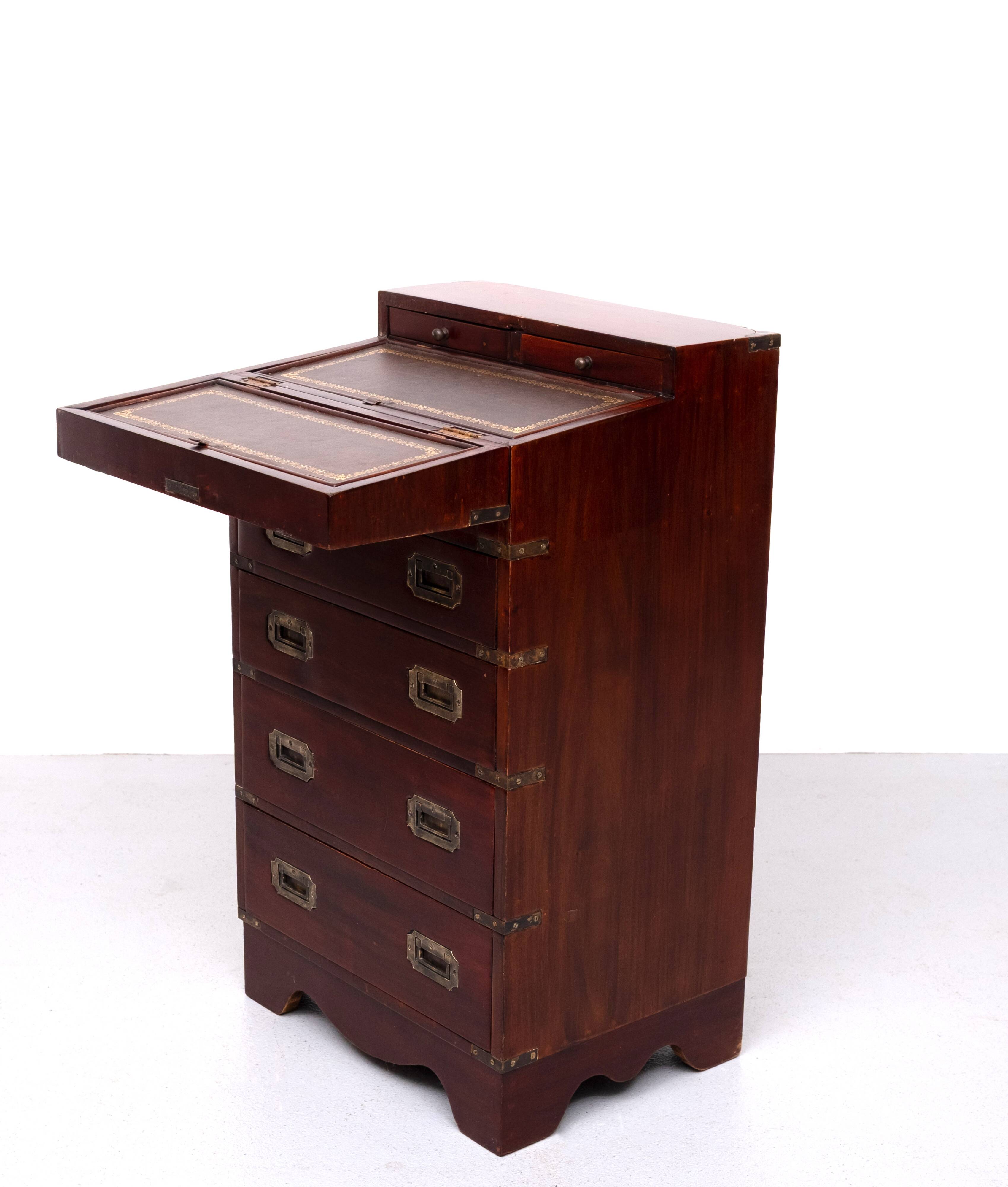 Bureau Davenport en acajou de style militaire. Angleterre