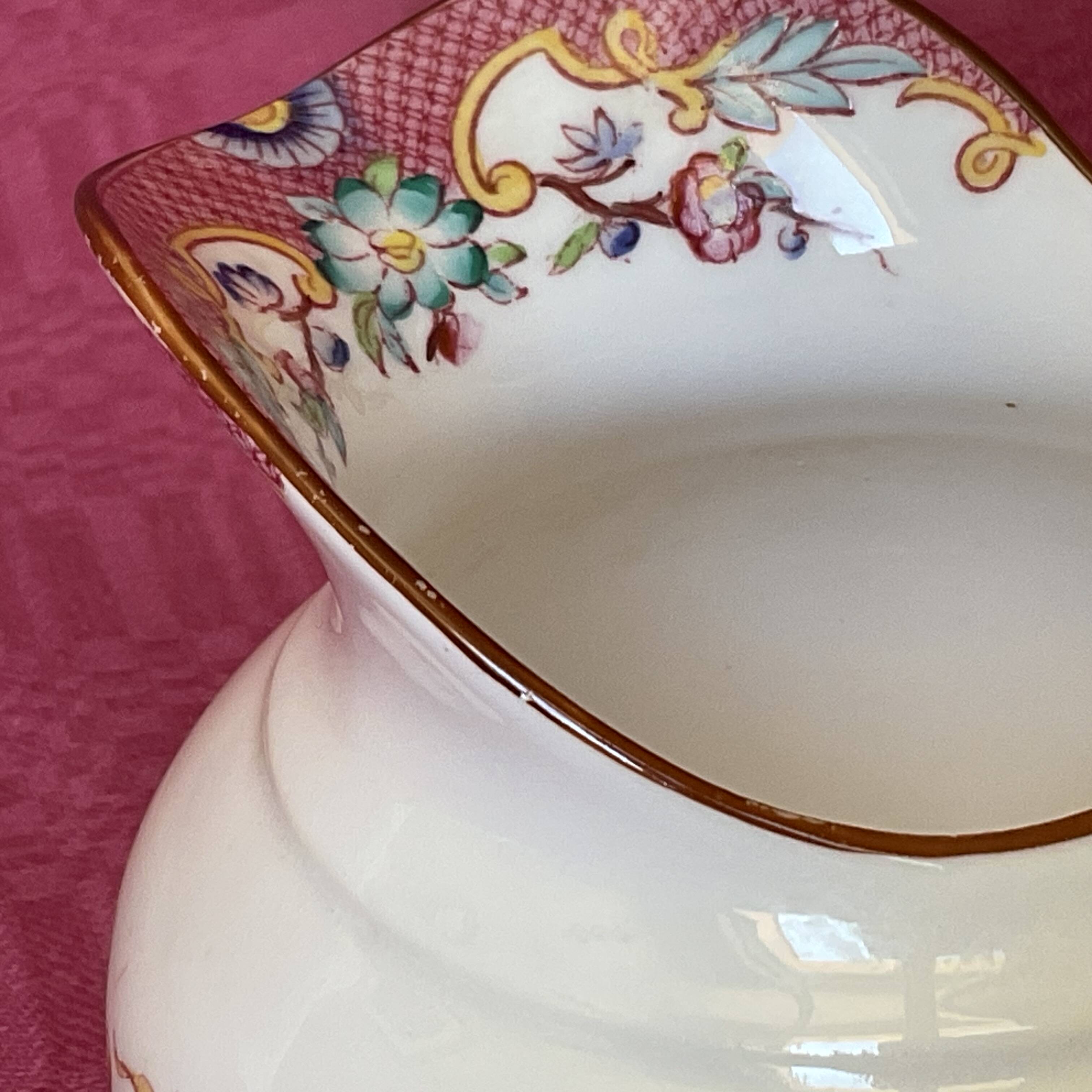 Pot à lait , Sarreguemines modèle Minton 19 siècle