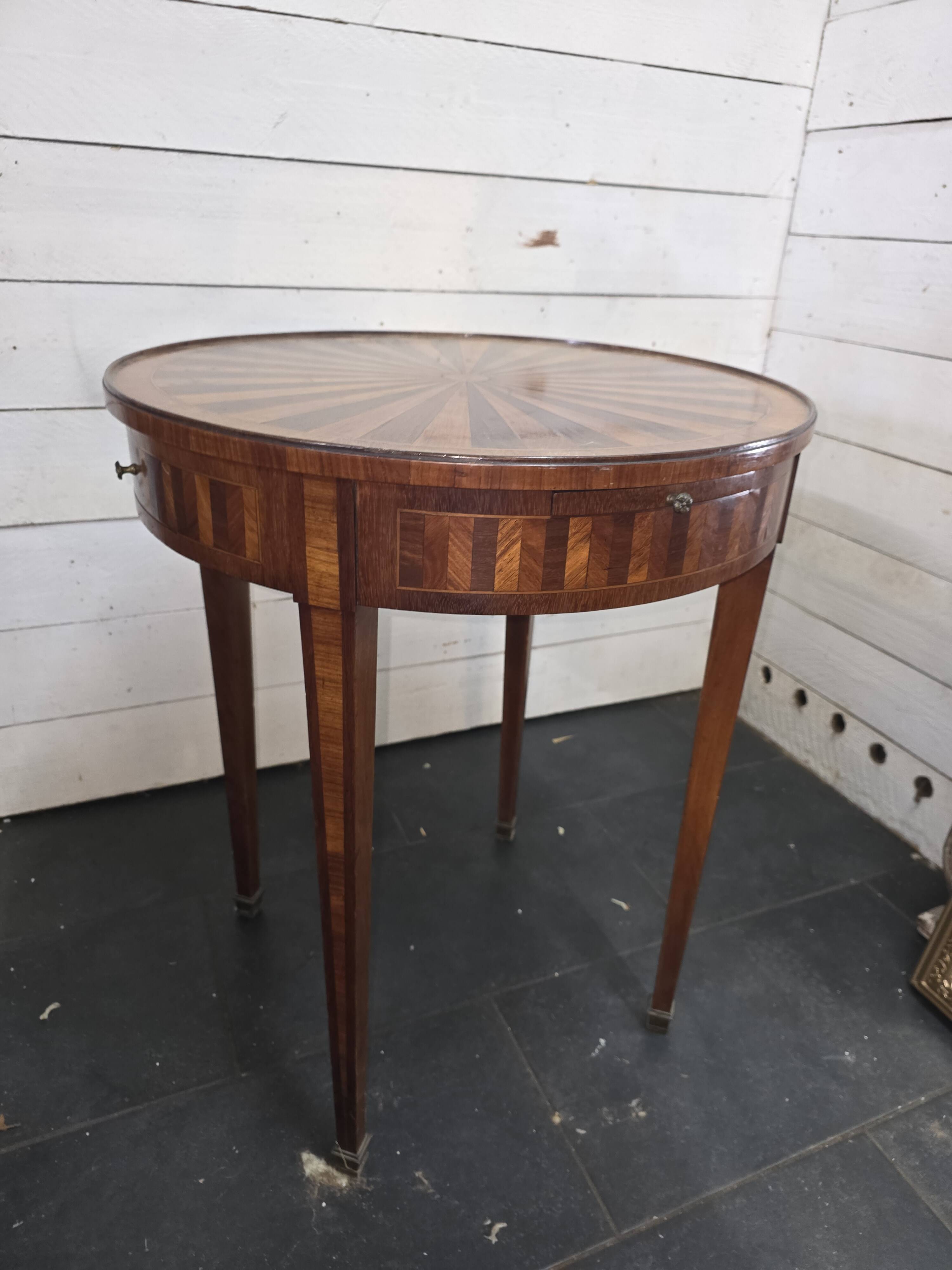 Bouillotte table in marquetry, signed Pagny Fils, Paris, early 20th century