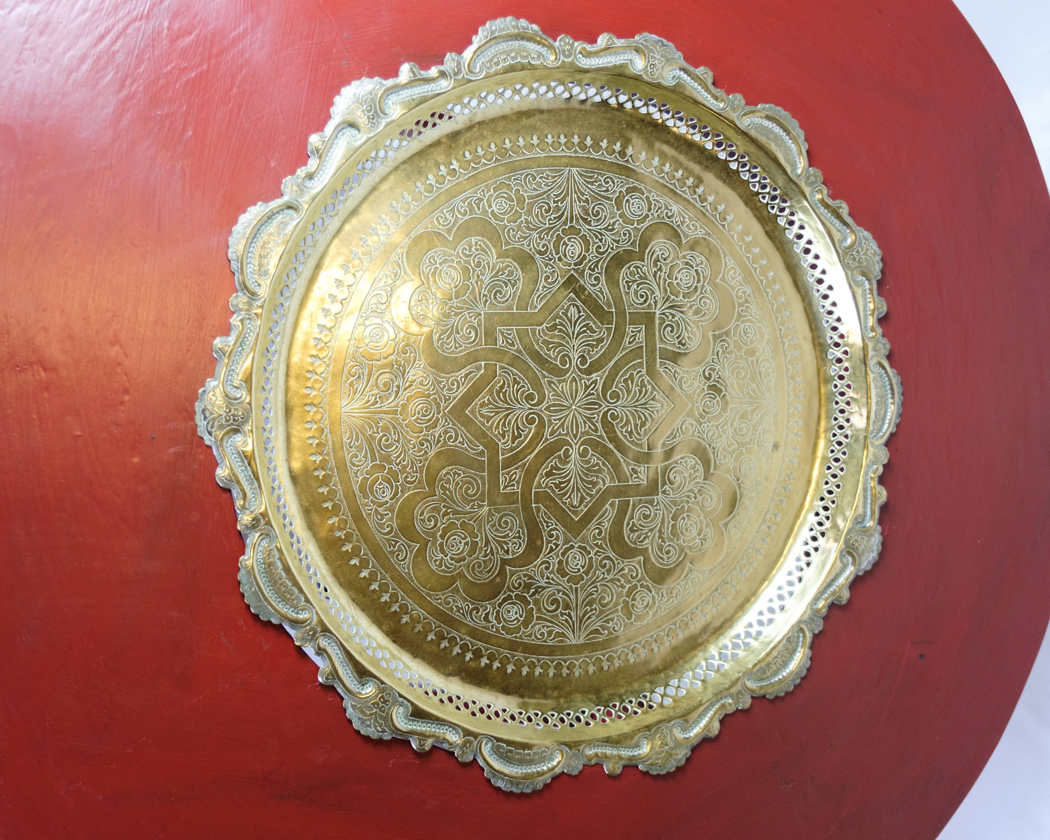 Antique Chinese Style Round Coffee Table With Bulit-in Brass Tray From 1890