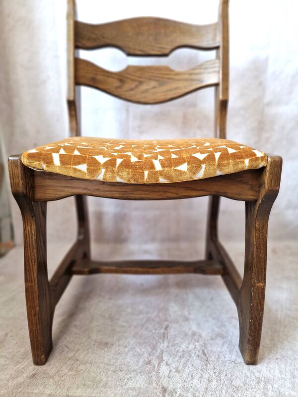 6 chaises tapissées Guillerme et Chambron. Modèle Lorraine
