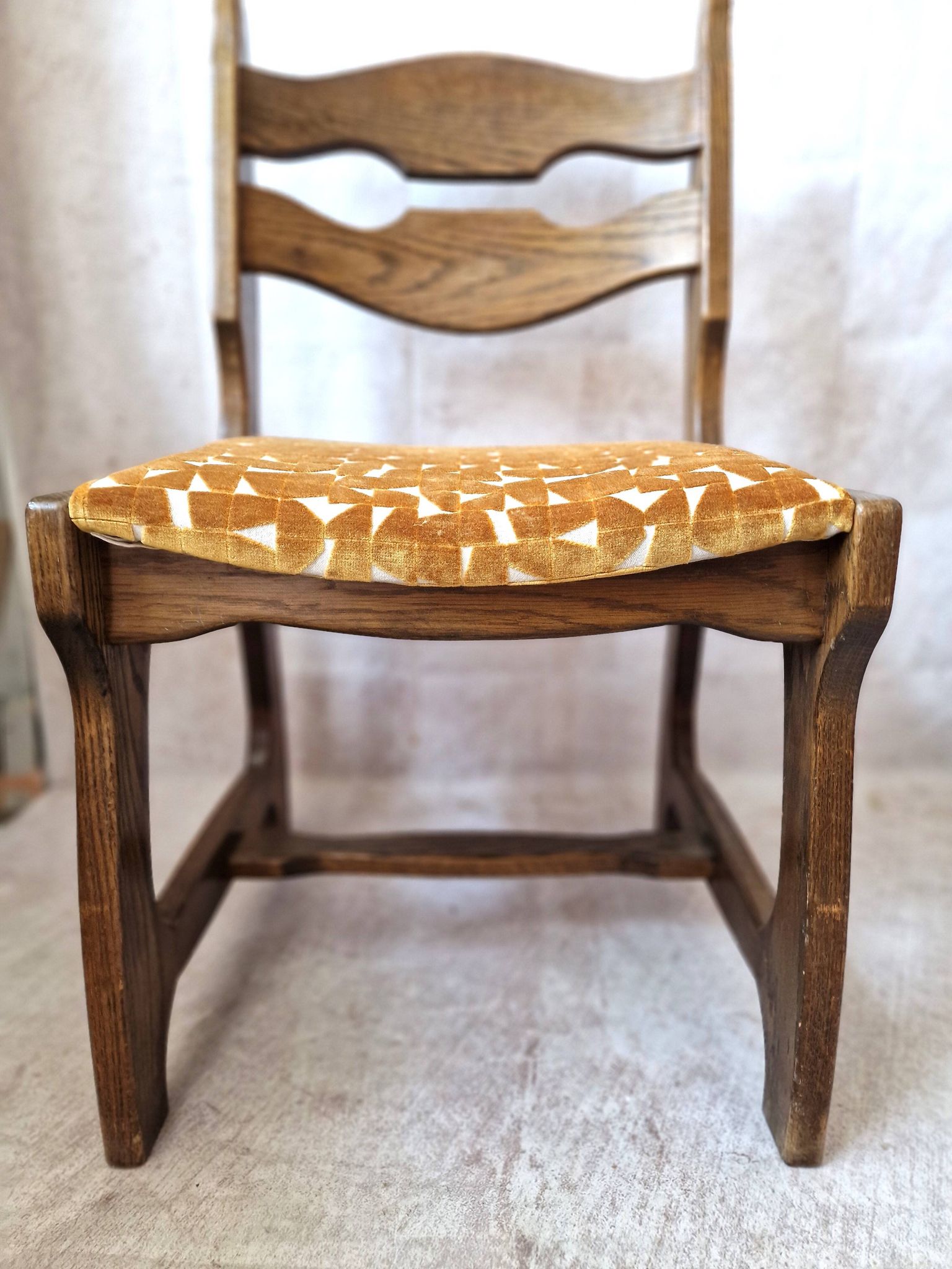 6 Guillerme et Chambron upholstered chairs. Lorraine model