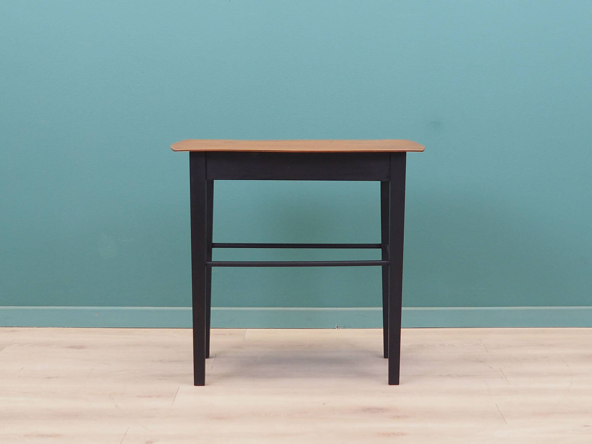 Walnut coffee table, Danish design, 1970s, production: Denmark